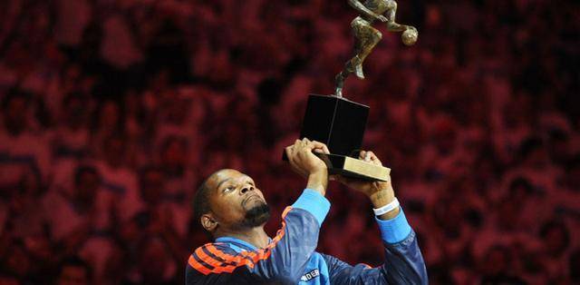 关于奇迹降临！球员在比赛中创造历史的信息