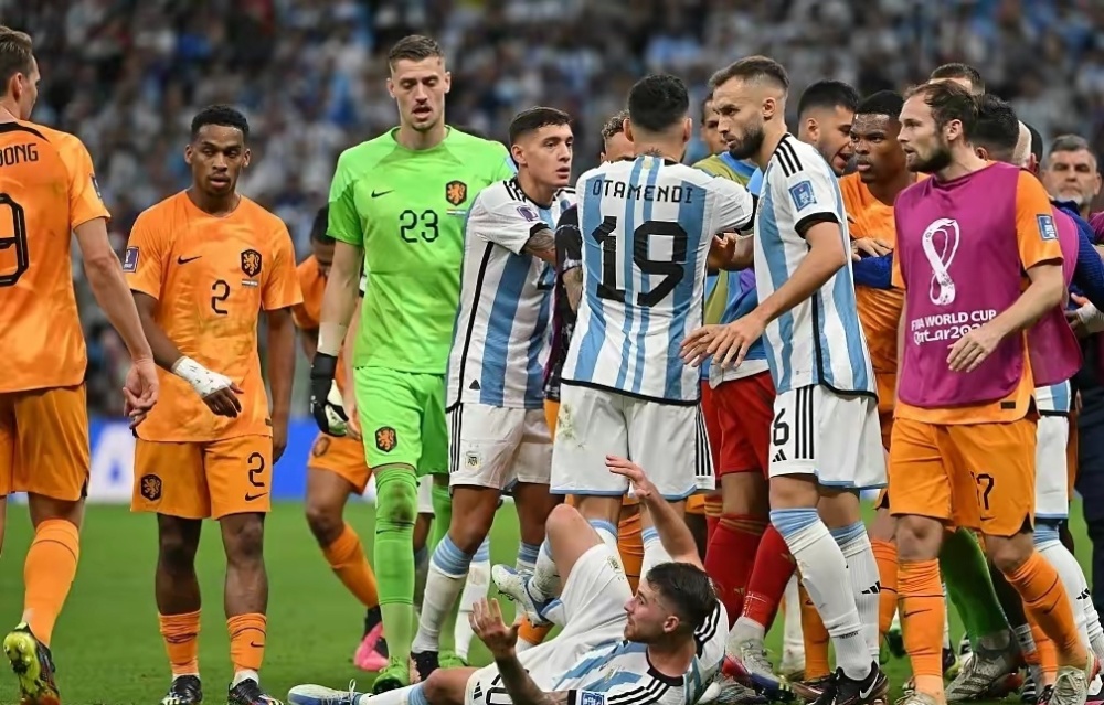 胜负难预测!强队对决谁能笑到最后 胜负难预测!强队对决谁能笑到最后