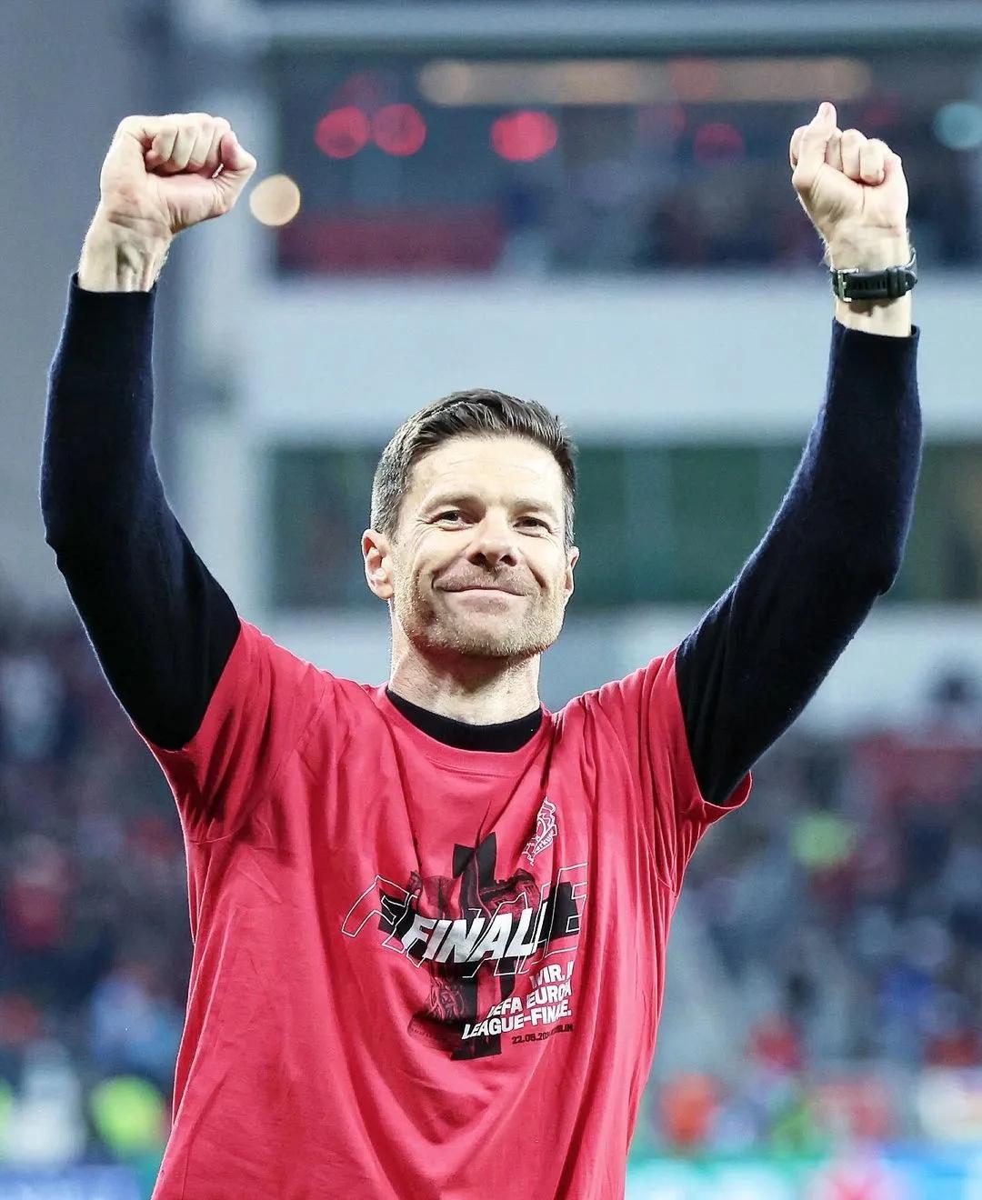 关于勒沃库森主帅谈论球队未来发展计划的信息