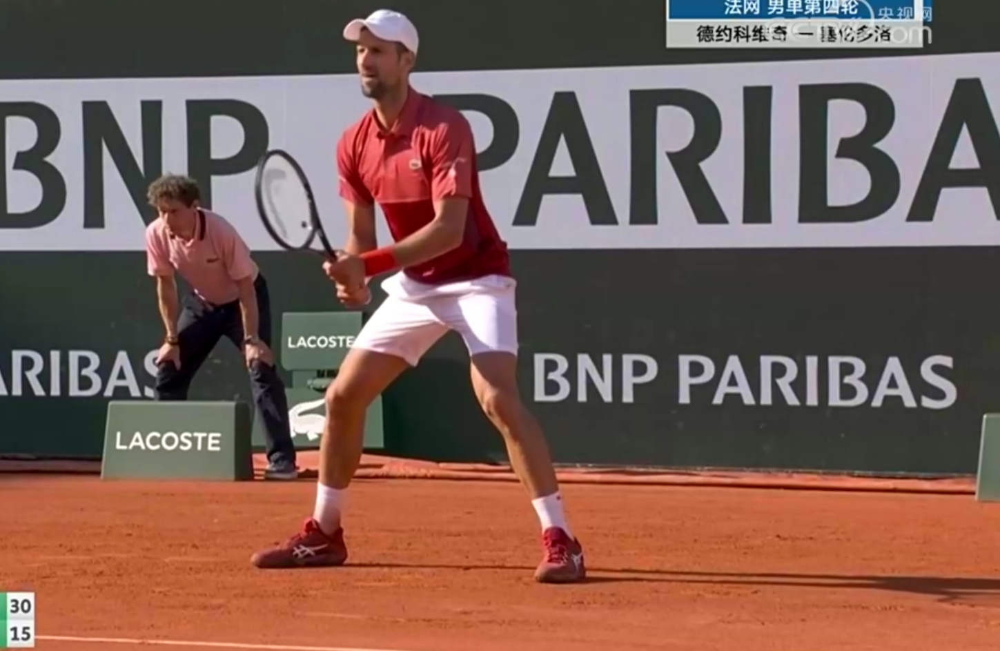 关于美国网球队鏖战西班牙网球队，德约科维奇关键制胜的信息