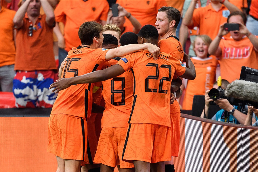 AYXapp下载-关于荷兰队豪取胜利，赢得关键三分的信息