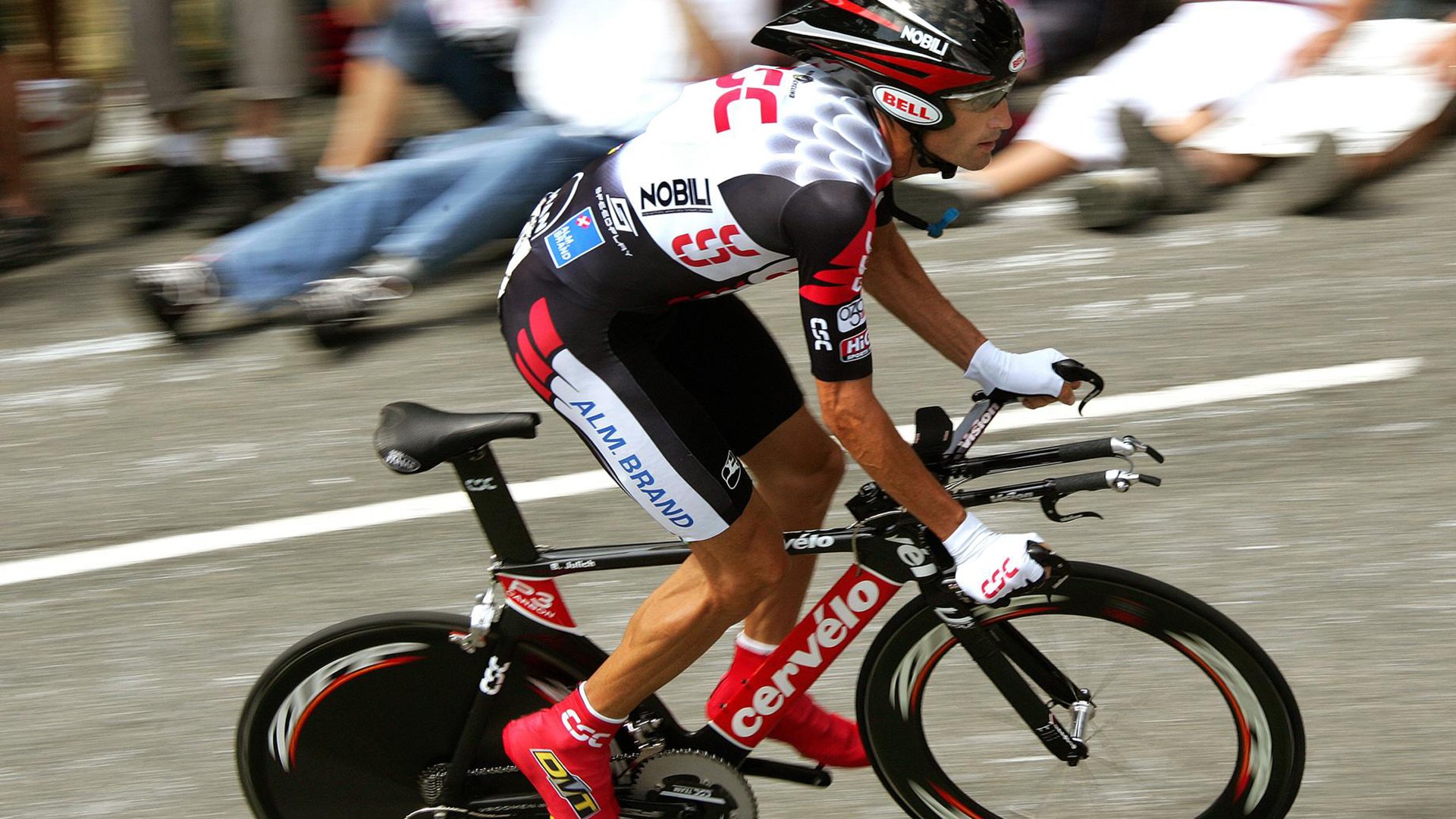 德甲争冠战之夜,当篮球智慧照亮绿茵场—莫兰特攻防转换核心的跨领域启示