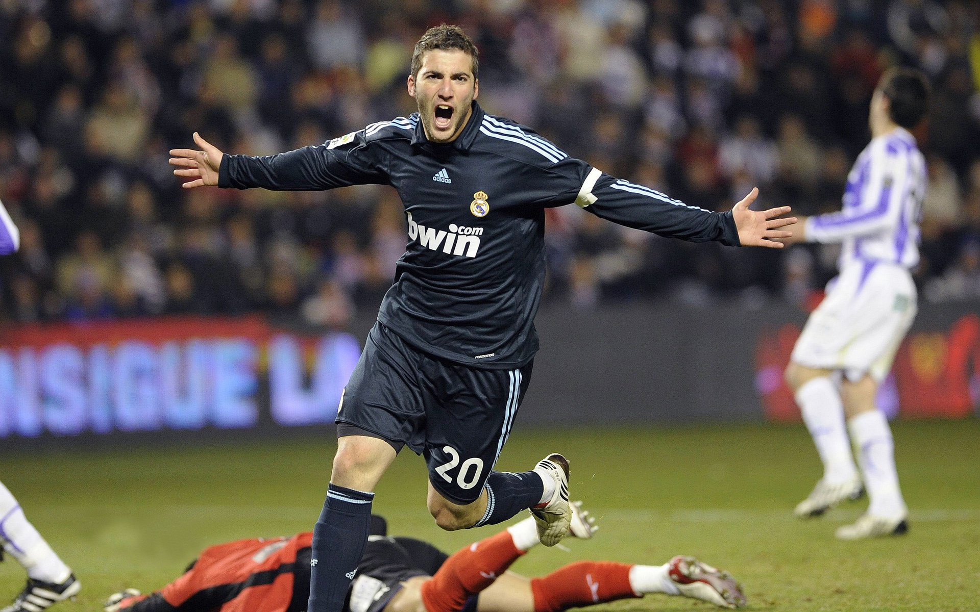 世界排名争夺战焦点战，西班牙强行终结美国霸权时代