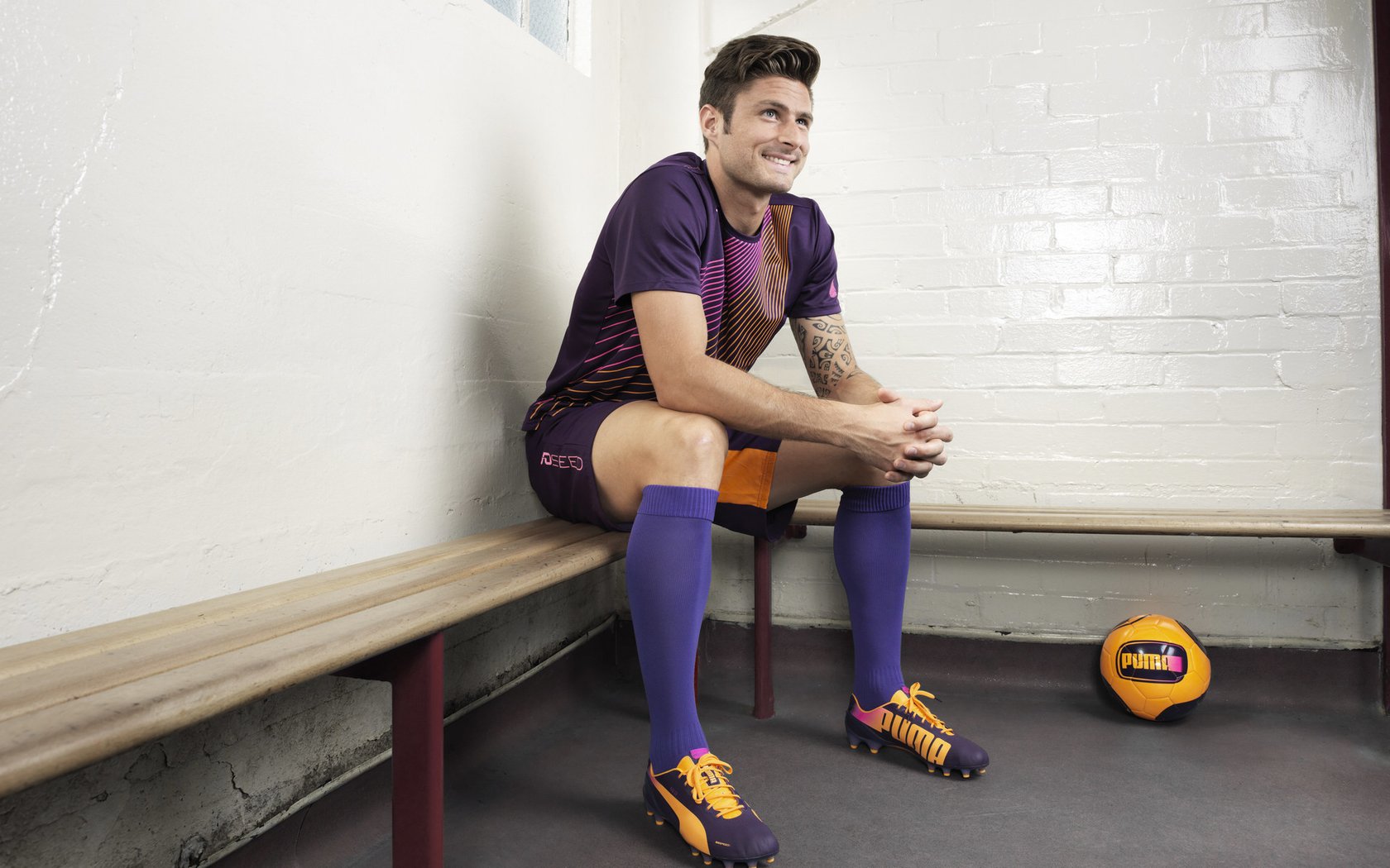 爱游戏体育-逆转与点燃，当历史重演于不同赛场